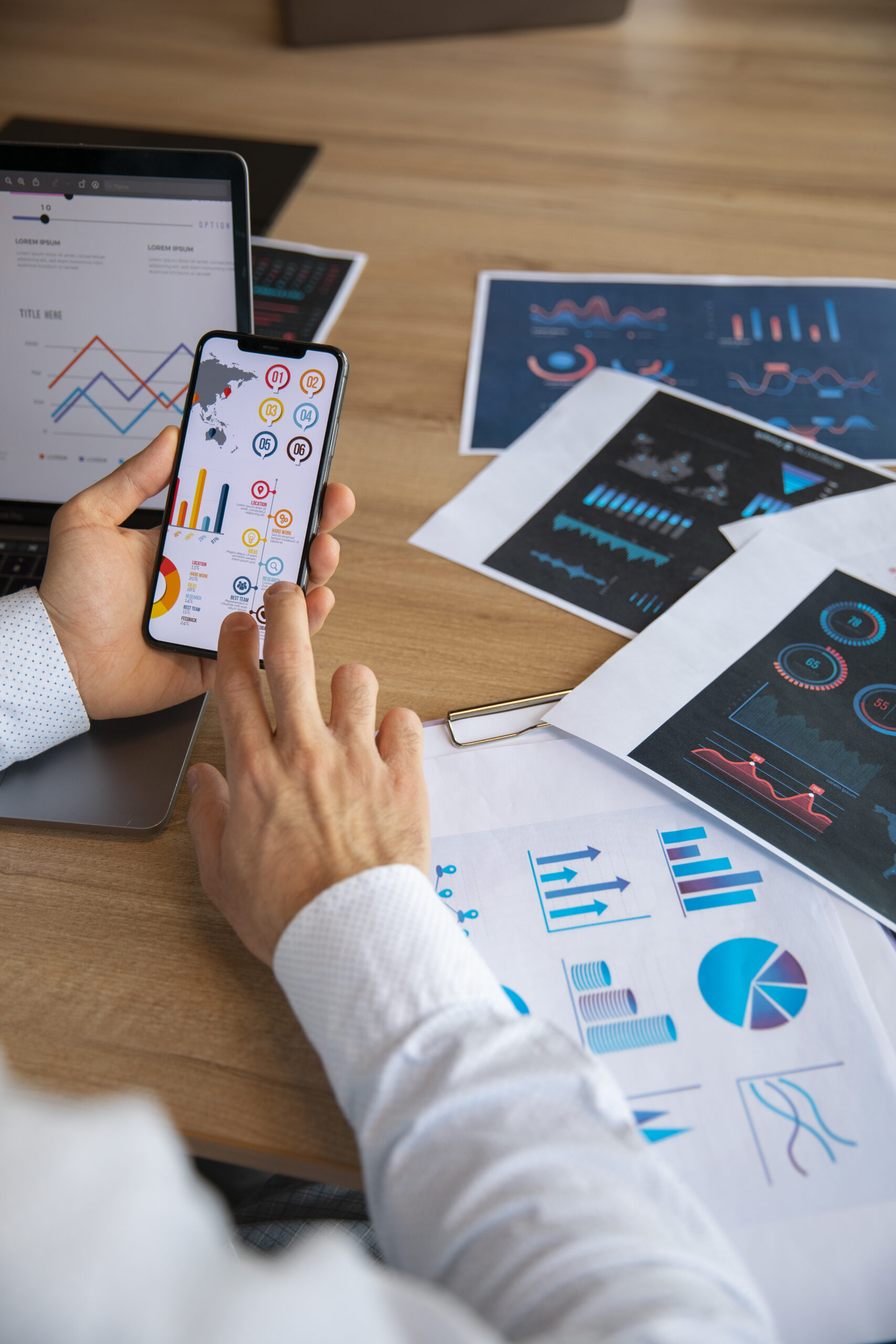 Manufacturing · Cases de Éxito B2B · Compartamos Redes